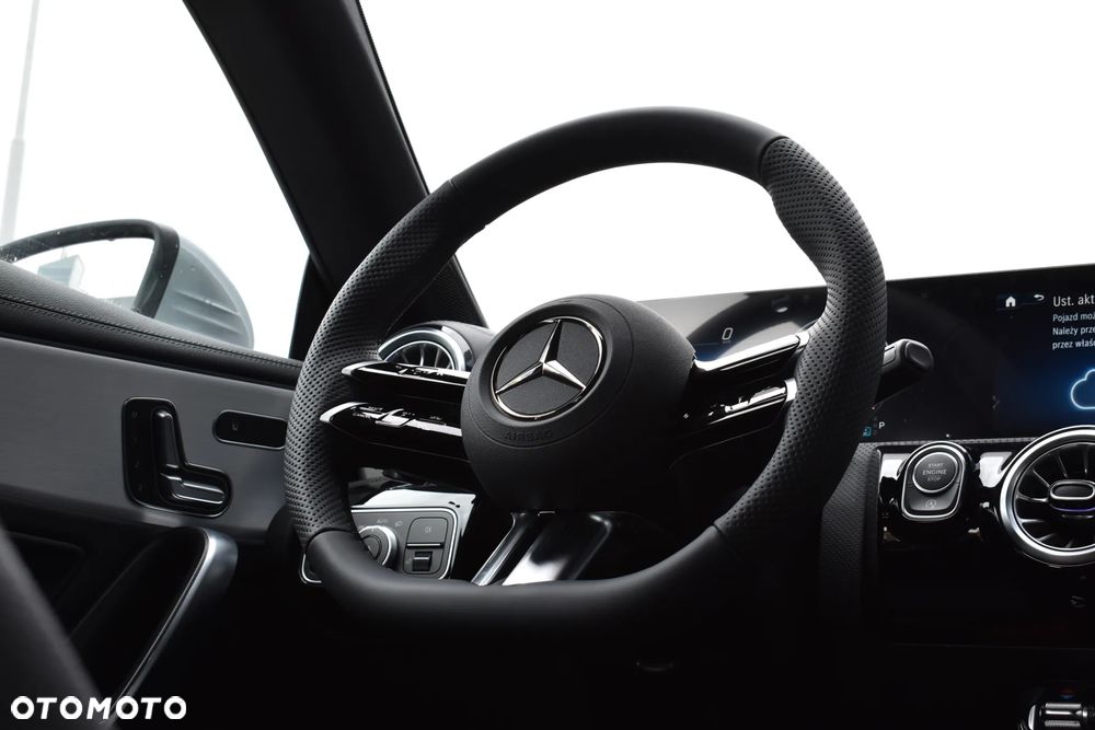 Mercedes-Benz CLA 220 AMG Line 7G-DCT - 19