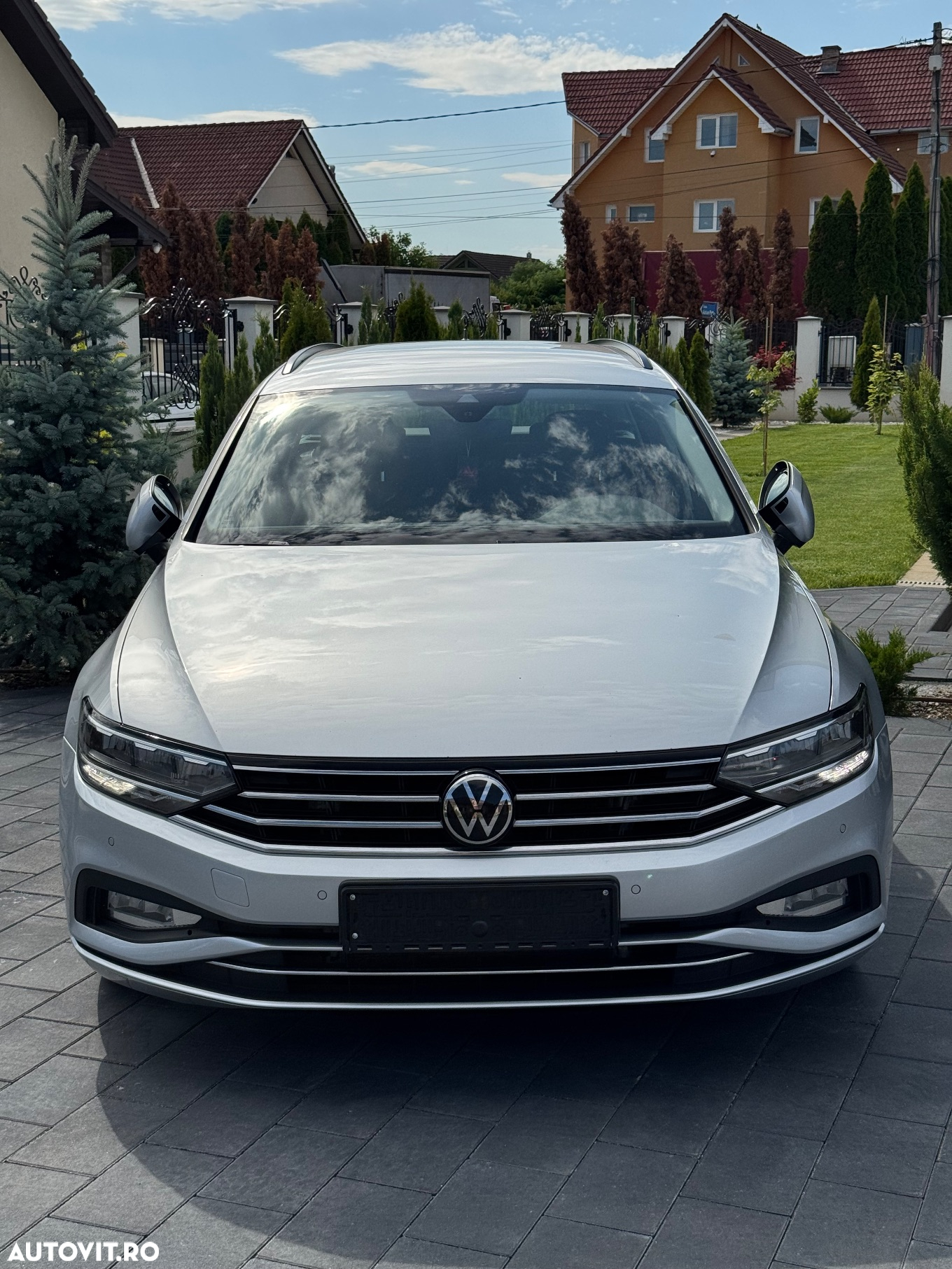 Volkswagen Passat Variant 2.0 TDI DSG Business - 4