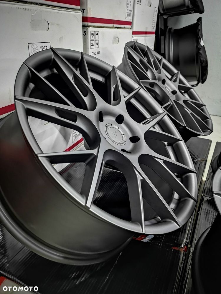 Lekkie Japan Racing JR42 19x8,5 ET45 5x112 Leon FR Cupra Audi A3 Golf - 1