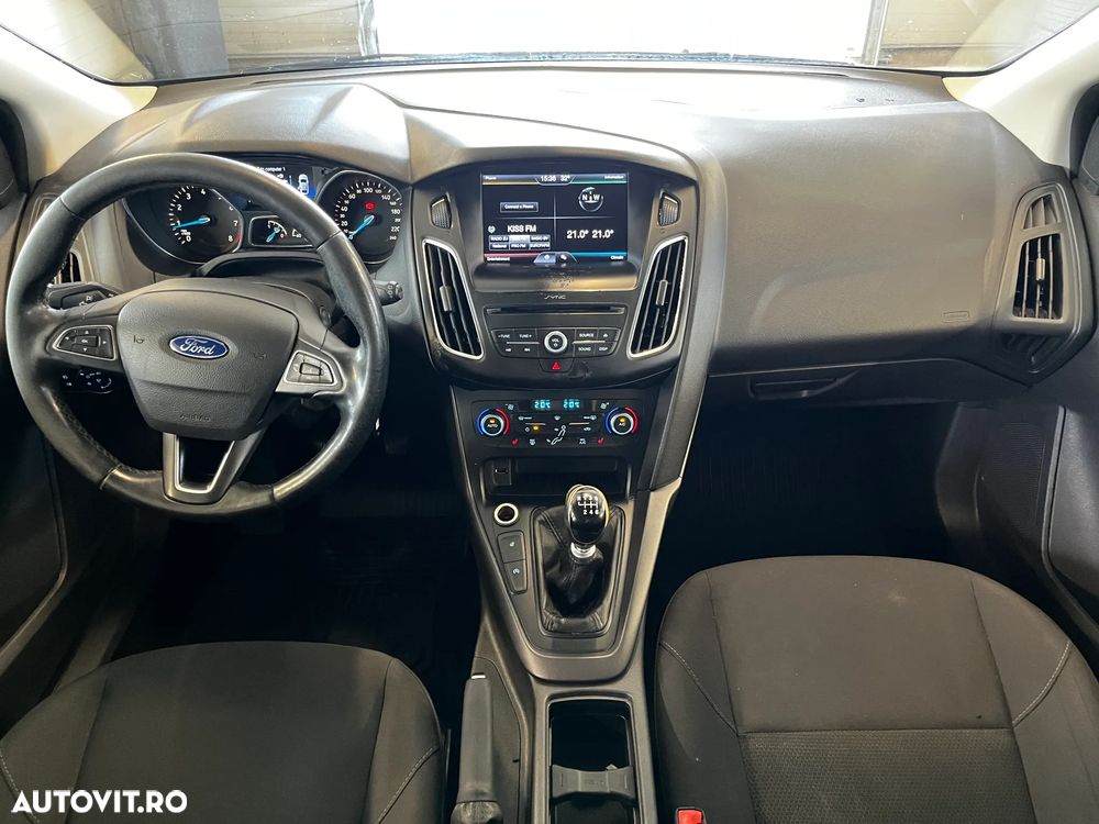 Ford Focus - 13