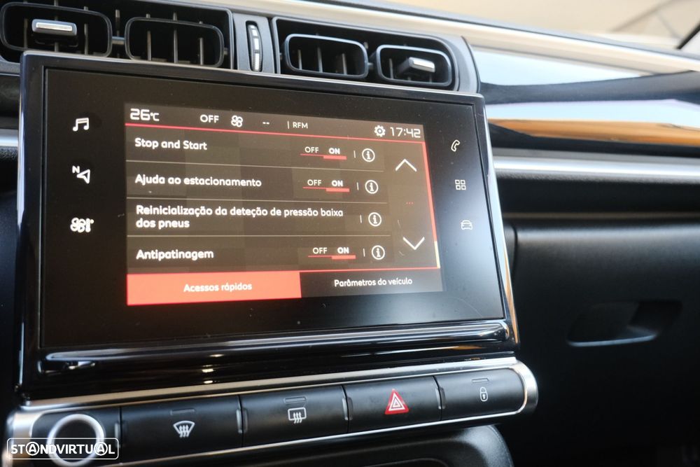 Citroën C3 1.2 PureTech Shine - 24