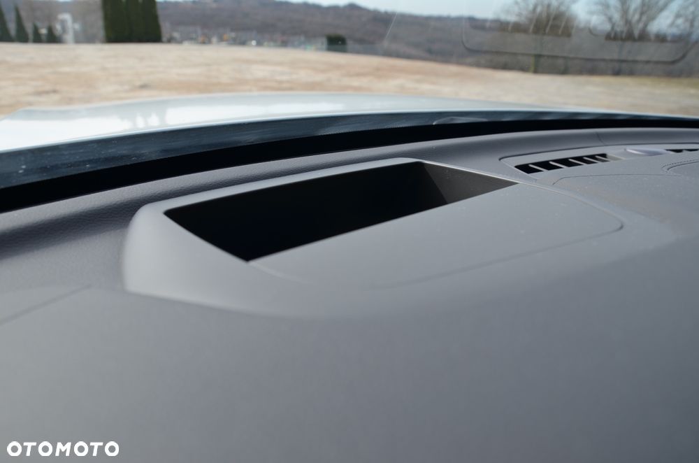 Volvo XC 60 B5 B AWD Ultimate Bright - 17