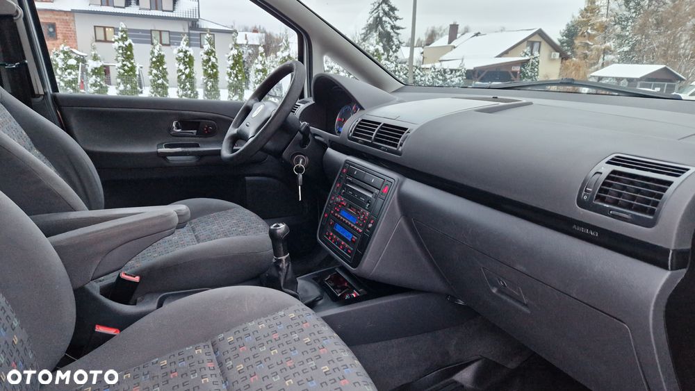 Volkswagen Sharan 1.9 TDI Family - 16