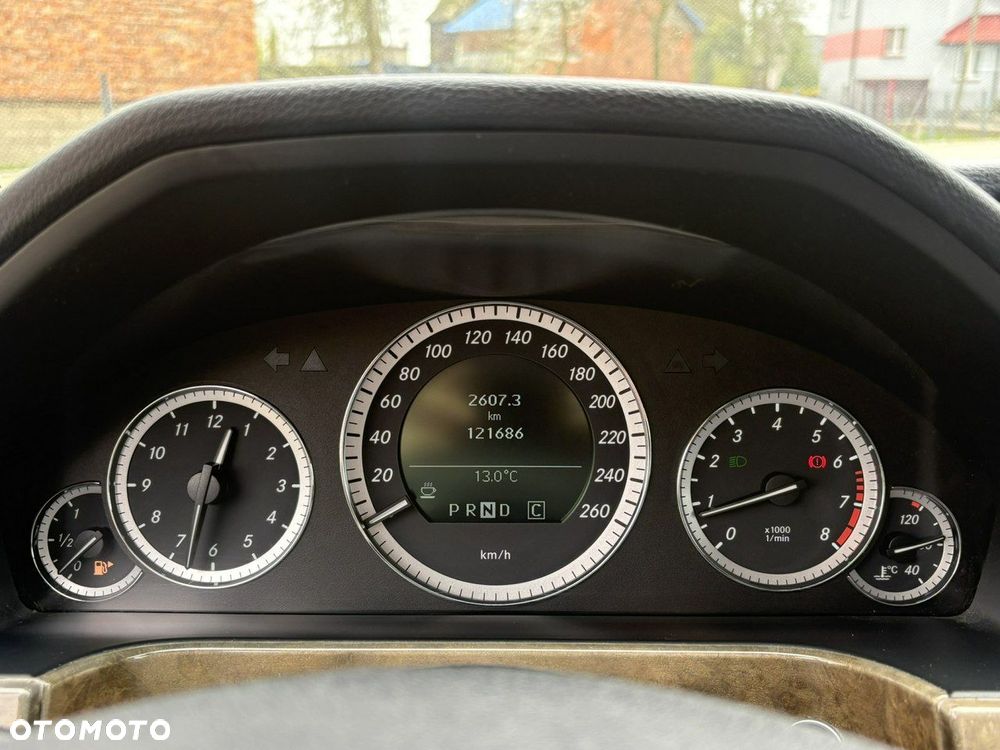 Mercedes-Benz Klasa E - 28