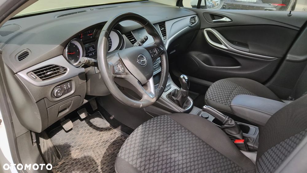 Opel Astra 1.6 CDTI Enjoy - 9