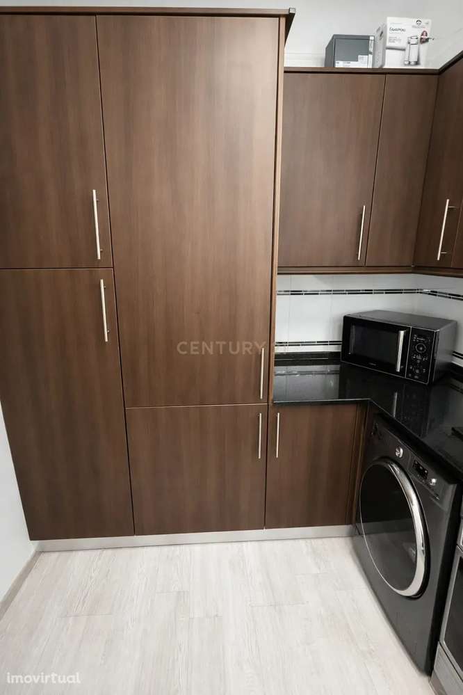 Luxuosa Moradia T2+1 - Excelente Localização - Grande imagem: 3/17