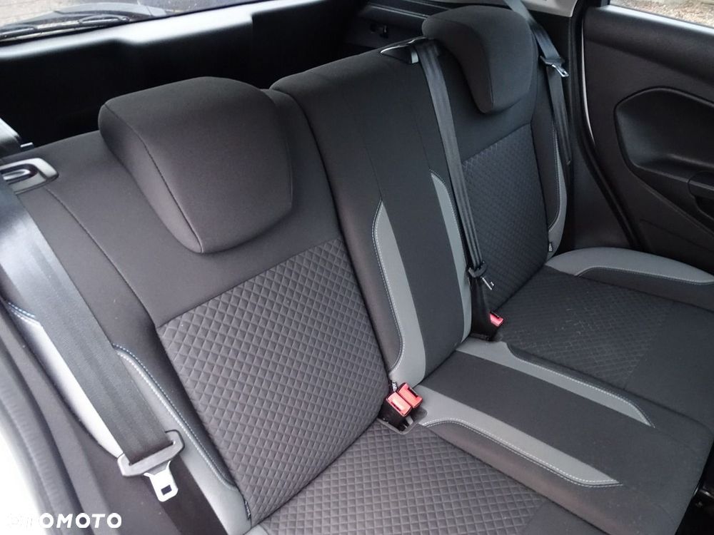 Ford Fiesta - 21
