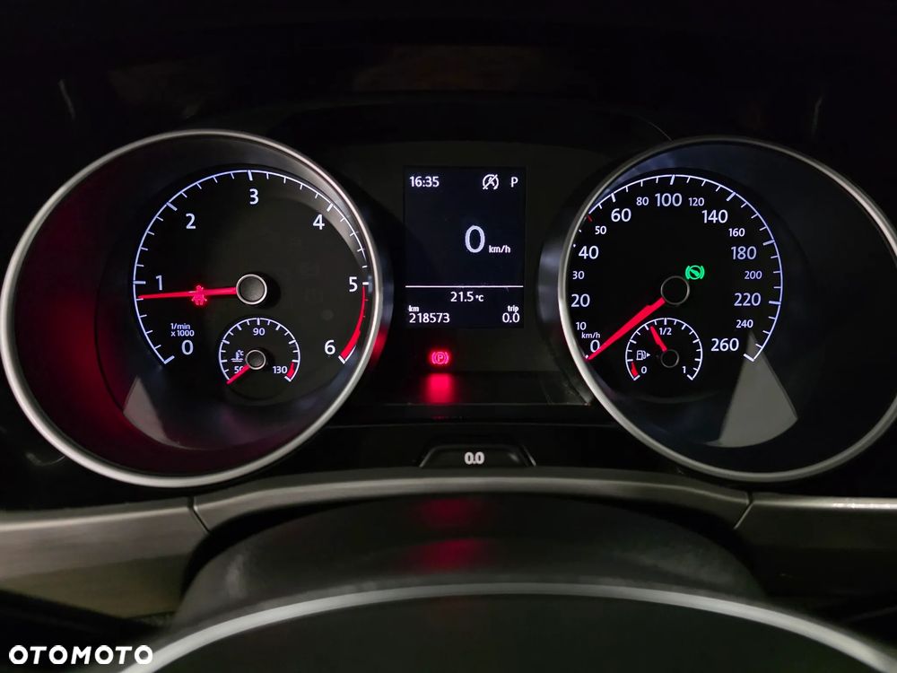 Volkswagen Touran - 15