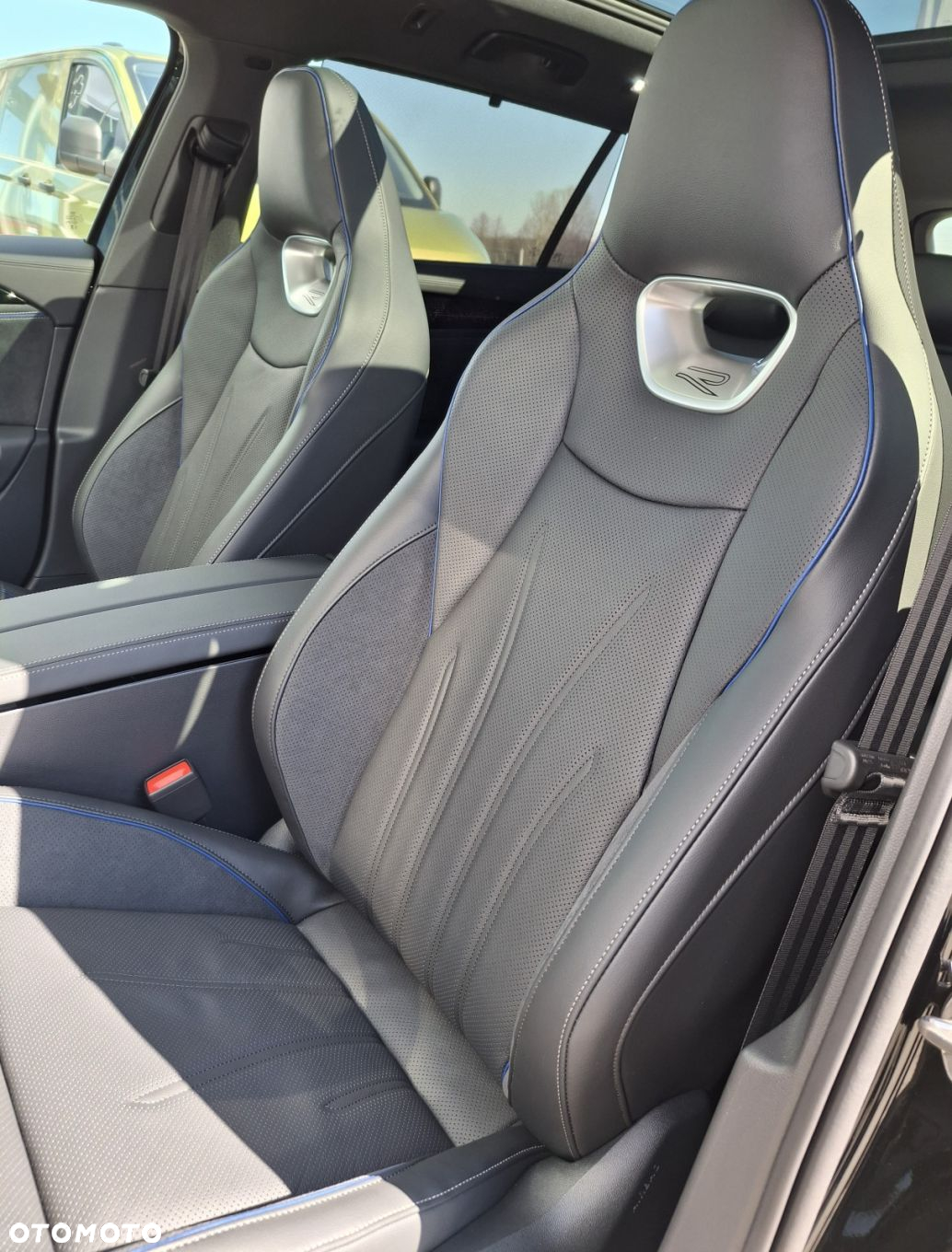 Volkswagen Passat 2.0 TDI SCR 4Mot R-Line DSG - 12