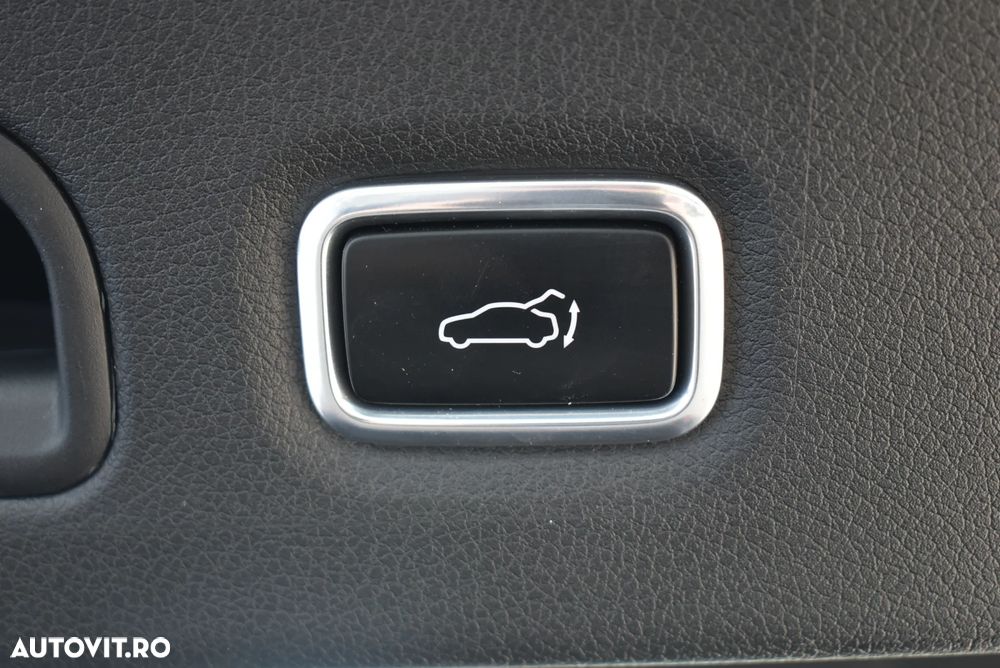 Kia Stinger 2.0 T-GDI RWD GT Line - 25