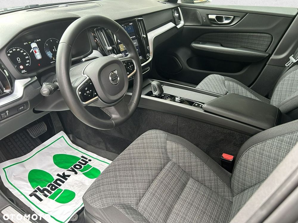 Volvo V90 Cross Country - 12