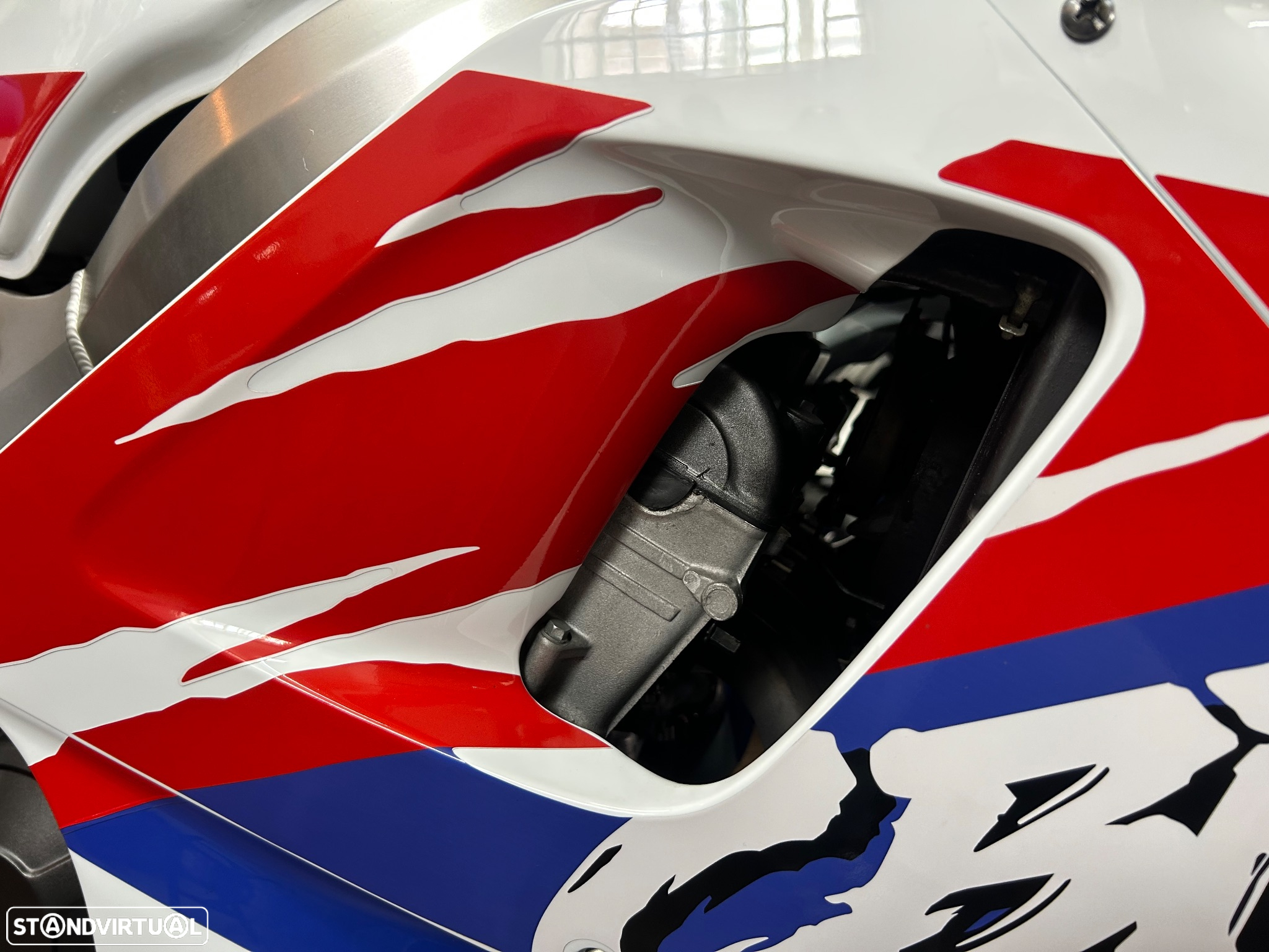 Honda CBR 900 RR Sc28 - 31