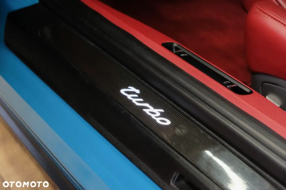 Porsche 911 Turbo S - 15