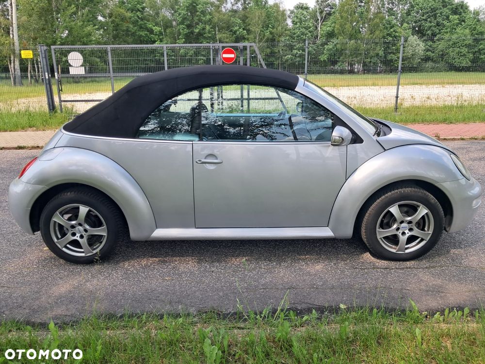Volkswagen New Beetle - 4