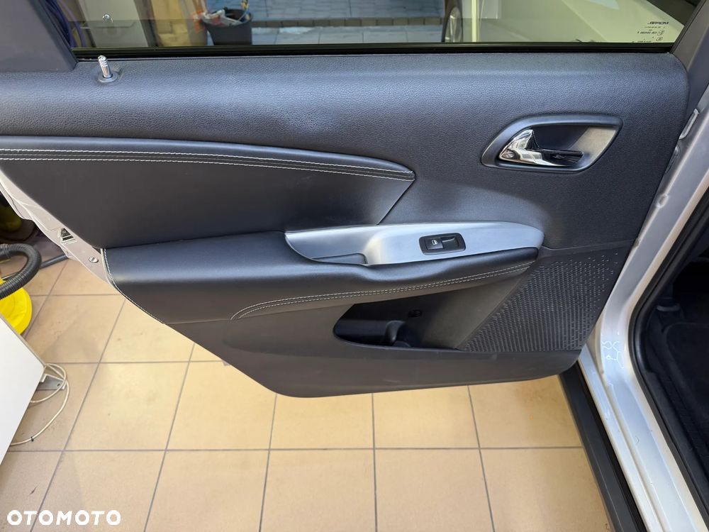 Fiat Freemont 2.0 Multijet Lounge AWD - 19
