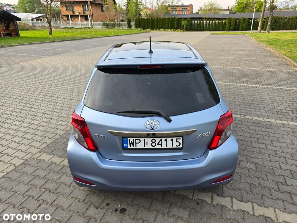 Toyota Yaris 1.4 D-4D Premium - 4