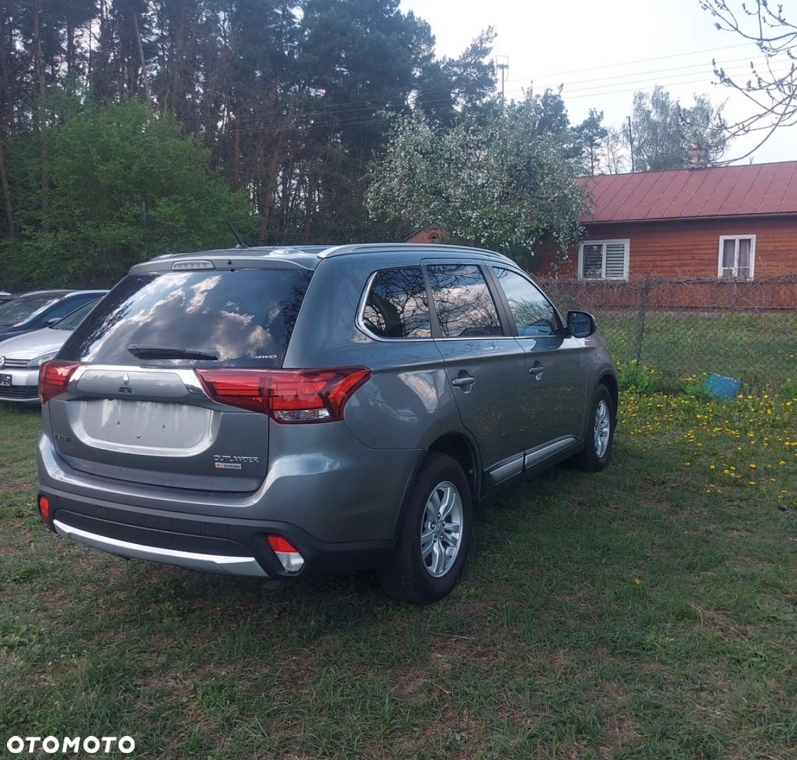 Mitsubishi Outlander 2.2 DI-D 4WD Automatik Diamant Edition - 15