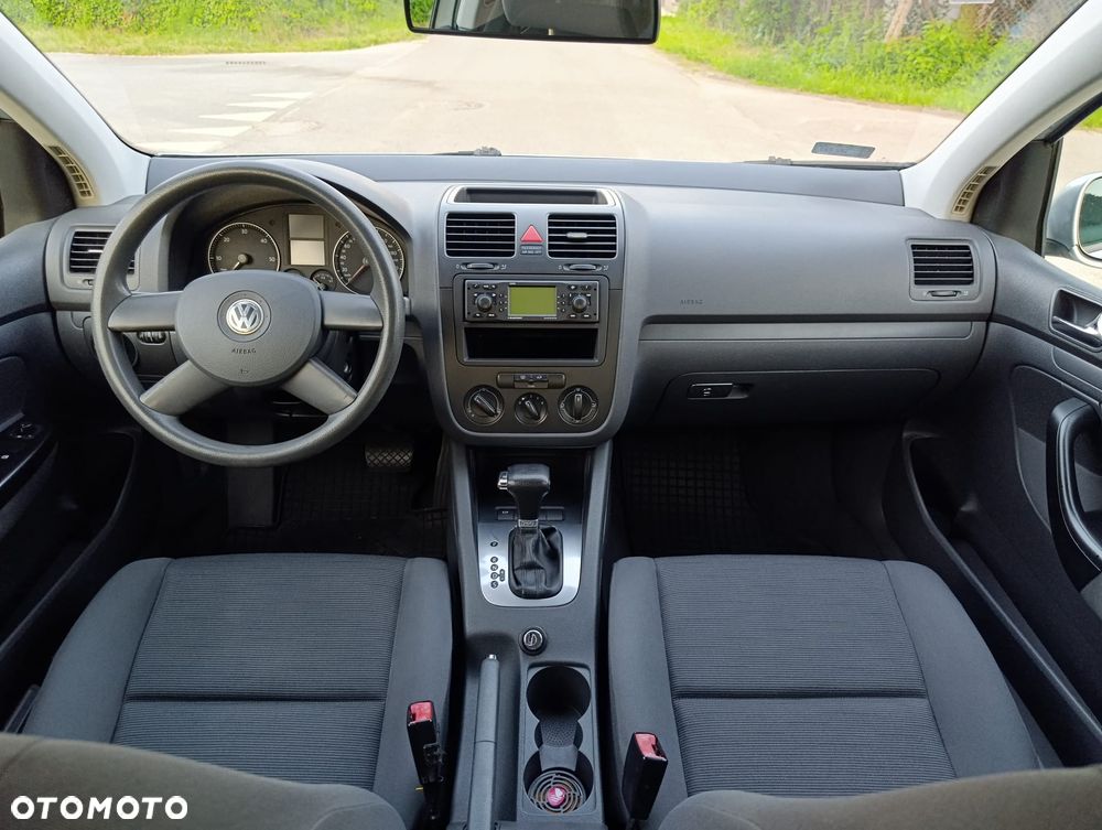 Volkswagen Golf - 2