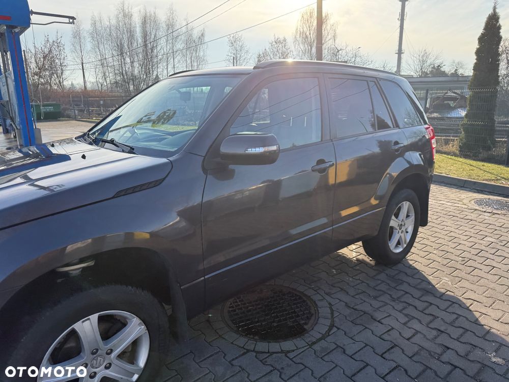 Suzuki Grand Vitara 2.4 De Luxe - 5