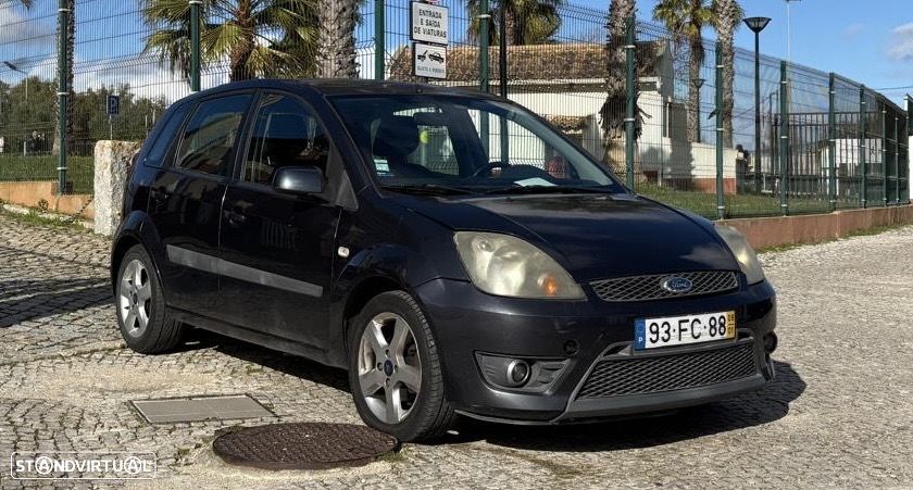 Ford Fiesta - 2