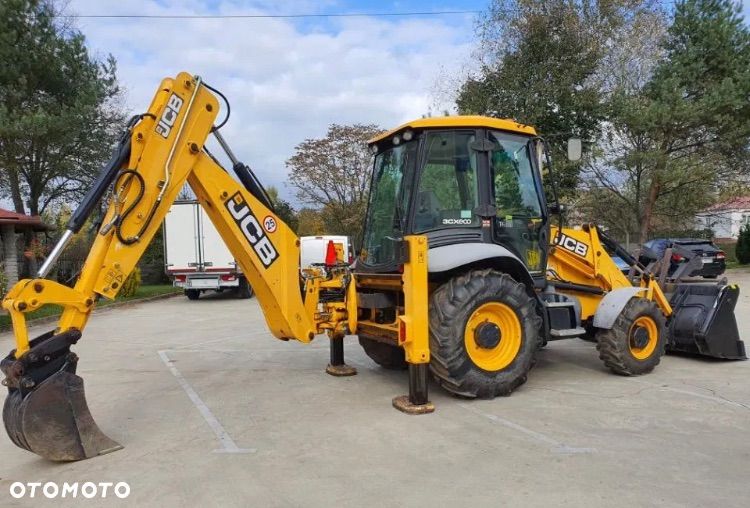 JCB 3CX - 8