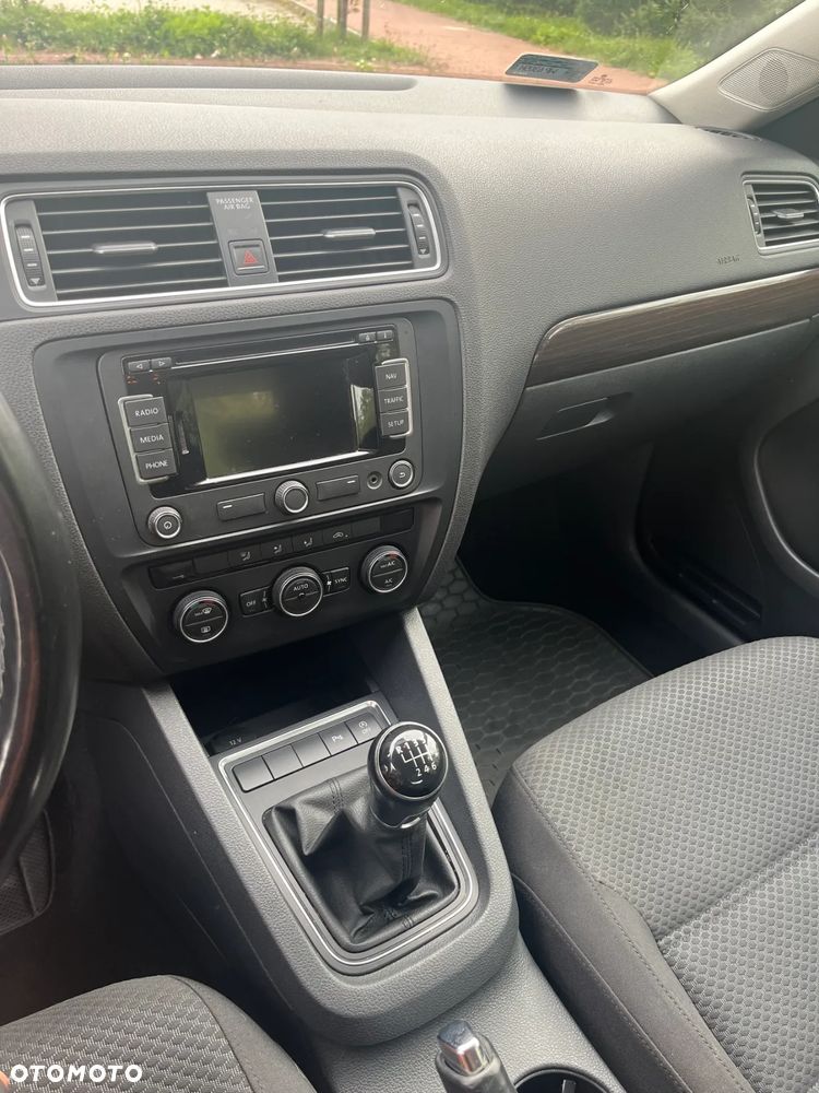 Volkswagen Jetta 1.4 TSI BMT Comfortline - 5