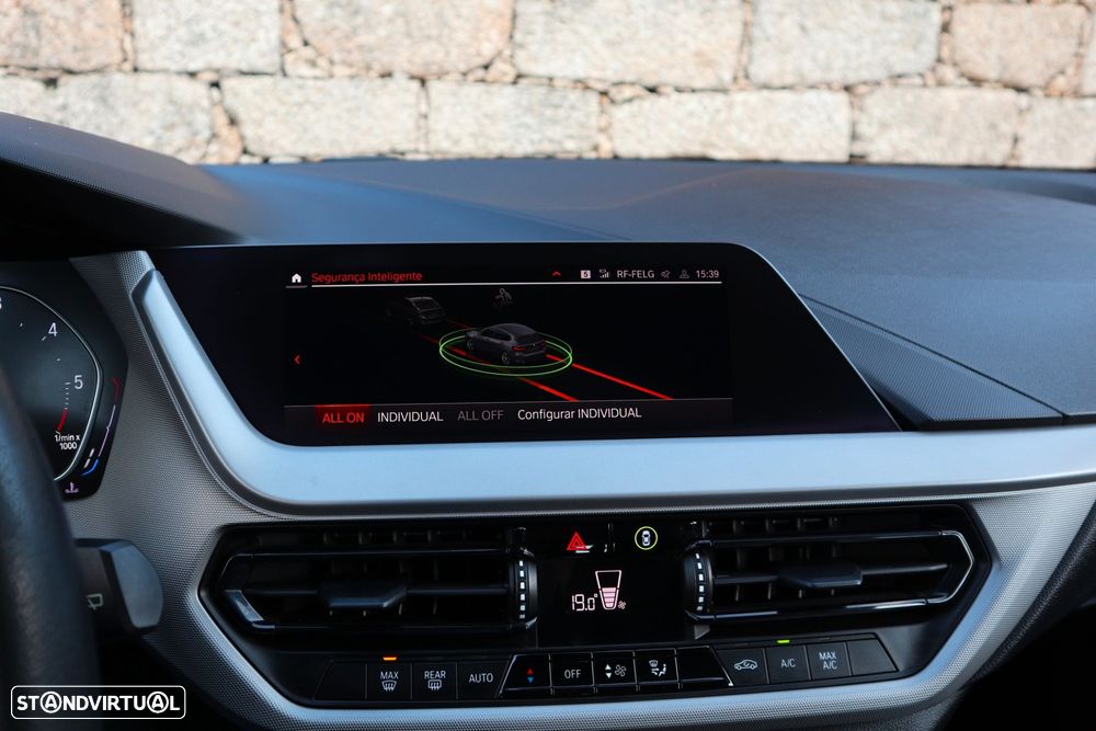 BMW 116 d Corporate Edition Auto - 33