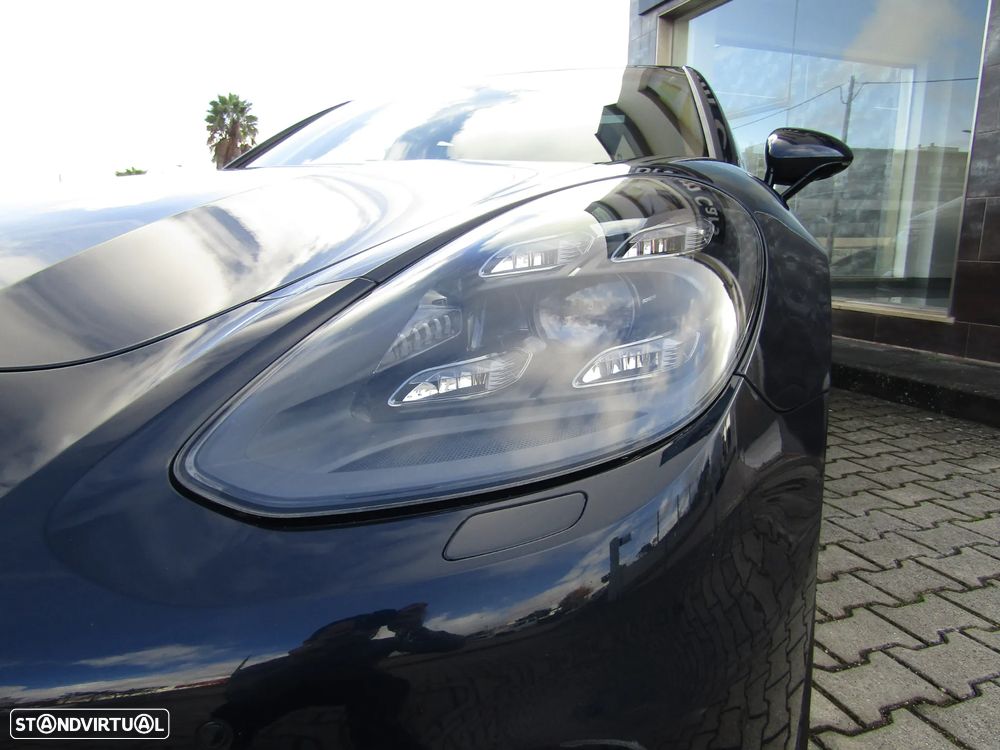 Porsche Panamera Sport Turismo 4 E-Hybrid - 3
