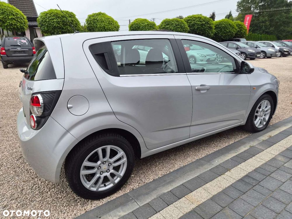 Chevrolet Aveo - 11