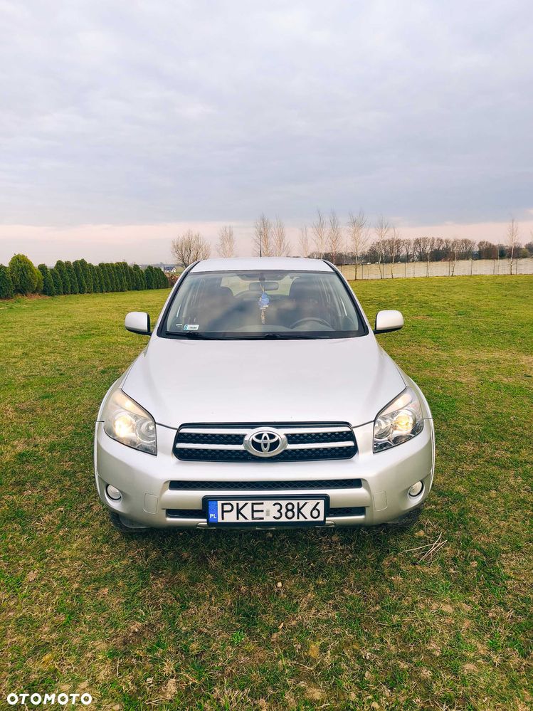 Toyota RAV4 - 2
