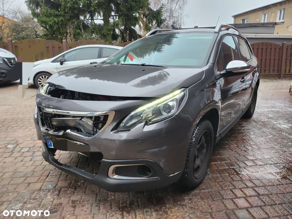 Peugeot 2008 BlueHDi 100 STOP & START Style - 10