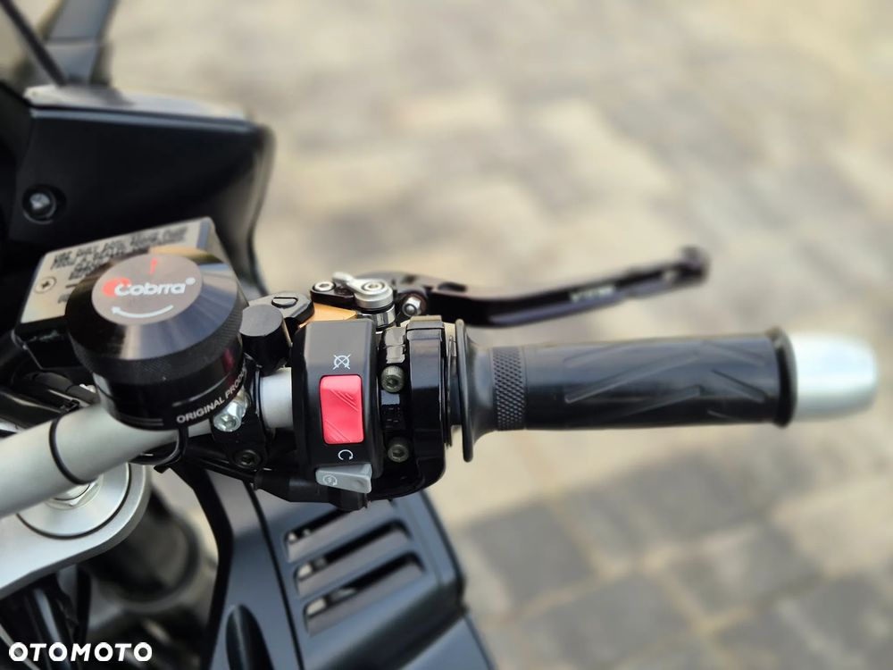 Yamaha FZ - 21