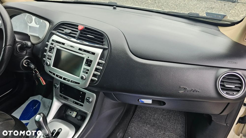Lancia Delta 1.6 MJ Platino Selectronic - 17
