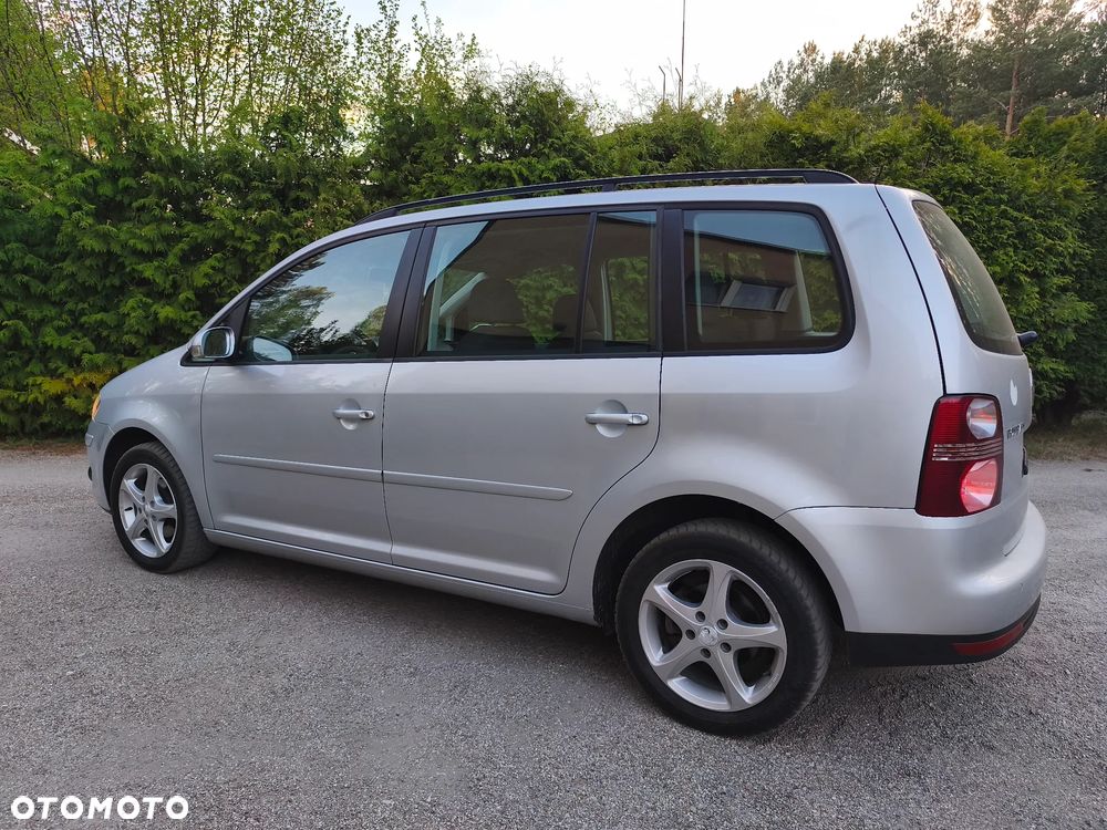 Volkswagen Touran 1.9 TDI DPF Trendline - 4