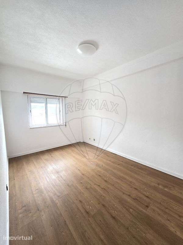 Apartamento T2 para arrendamento - Grande imagem: 2/8