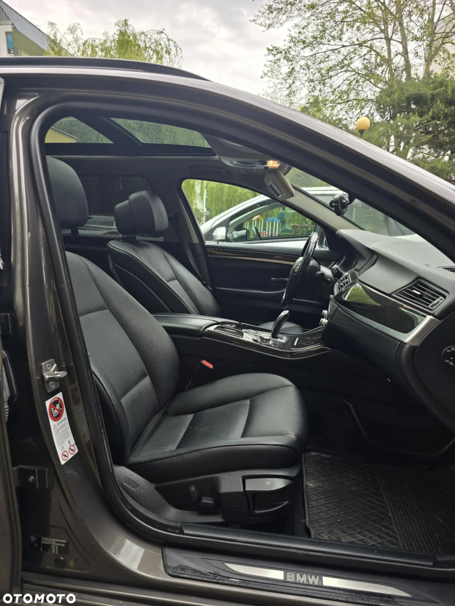 BMW Seria 5 520d Touring - 12