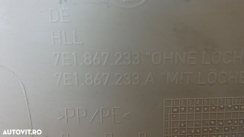 Capac stalp VW T5 an 2003-2015 cod 7E1867233 - 7