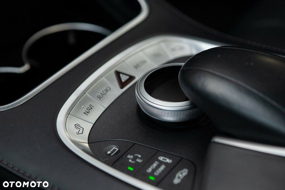 Mercedes-Benz Klasa S 500 4-Matic L 7G-TRONIC - 35