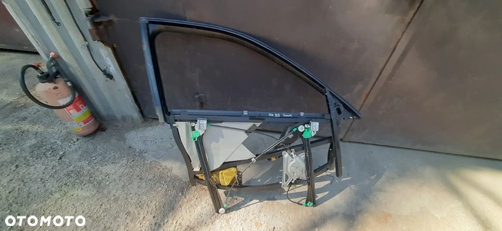 Audi A4 B5 Podnośnik szyby Ramka Szyba stelaż lewy prawy  Silniczek Szyby LEWY 8d0837753c 8d0837397c li 90853347 8d0837398c re 8d0837754c 90821228