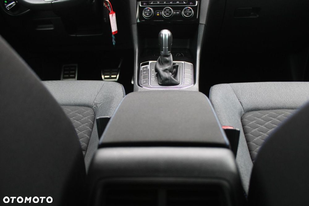 Volkswagen Golf Sportsvan - 31