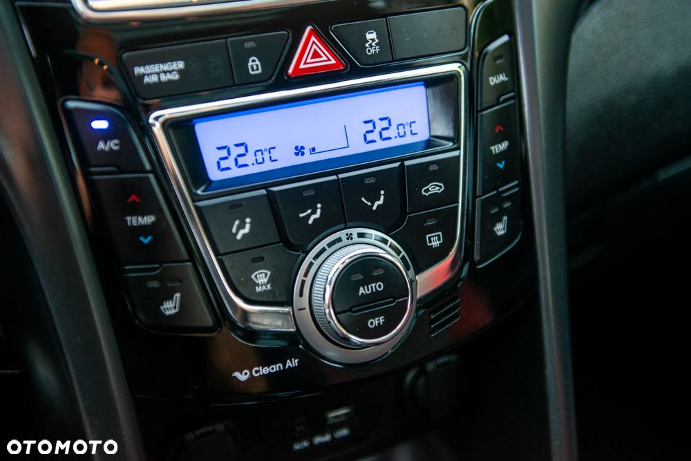 Hyundai i30 1.6 GDI Turbo Luxury - 25