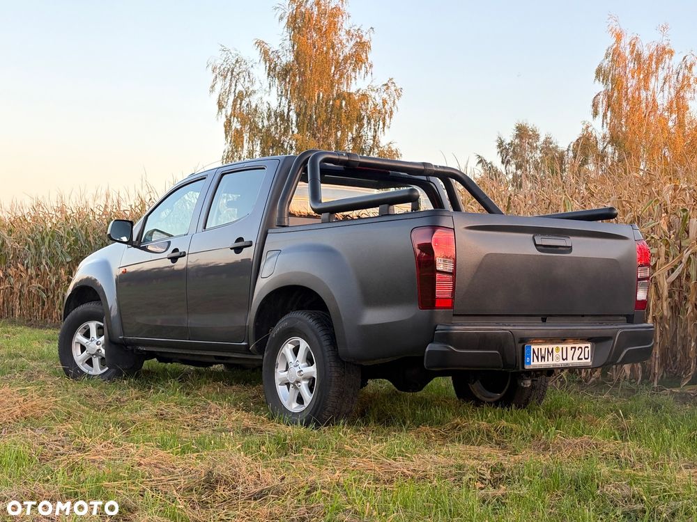 Isuzu D-Max 2017 photo 2