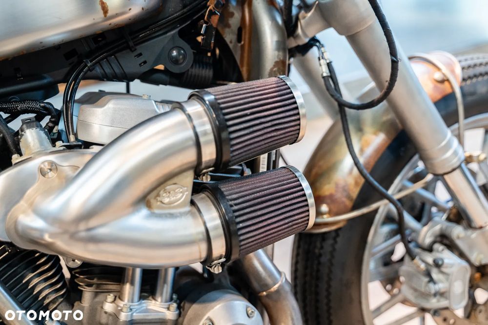 Harley-Davidson Sportster Roadster 1200R - 14
