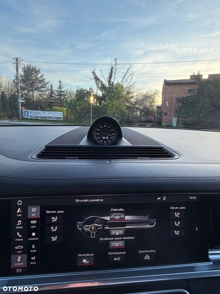 Porsche Panamera 4 E-Hybrid Executive - 12