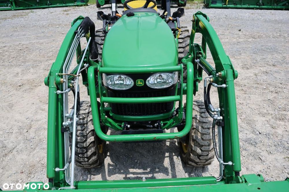 John Deere 2520 - 9