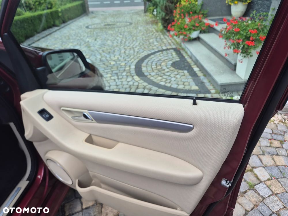 Mercedes-Benz Klasa B 180 CDI DPF SPORT EDITION - 16