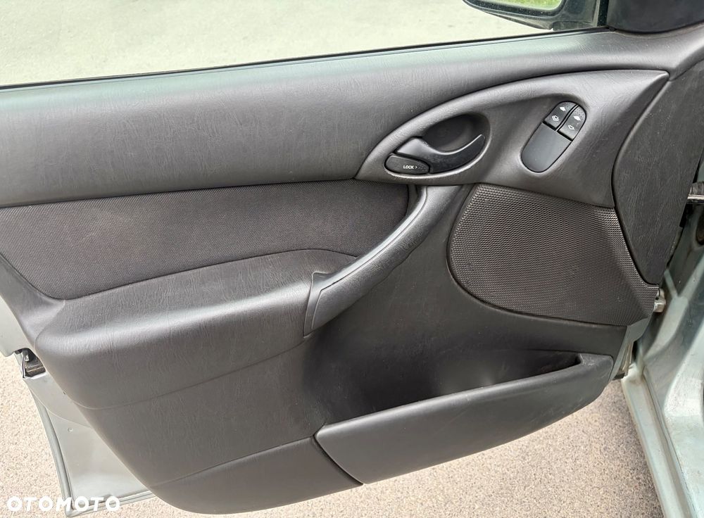 Ford Focus 1.6 FX Silver - 12