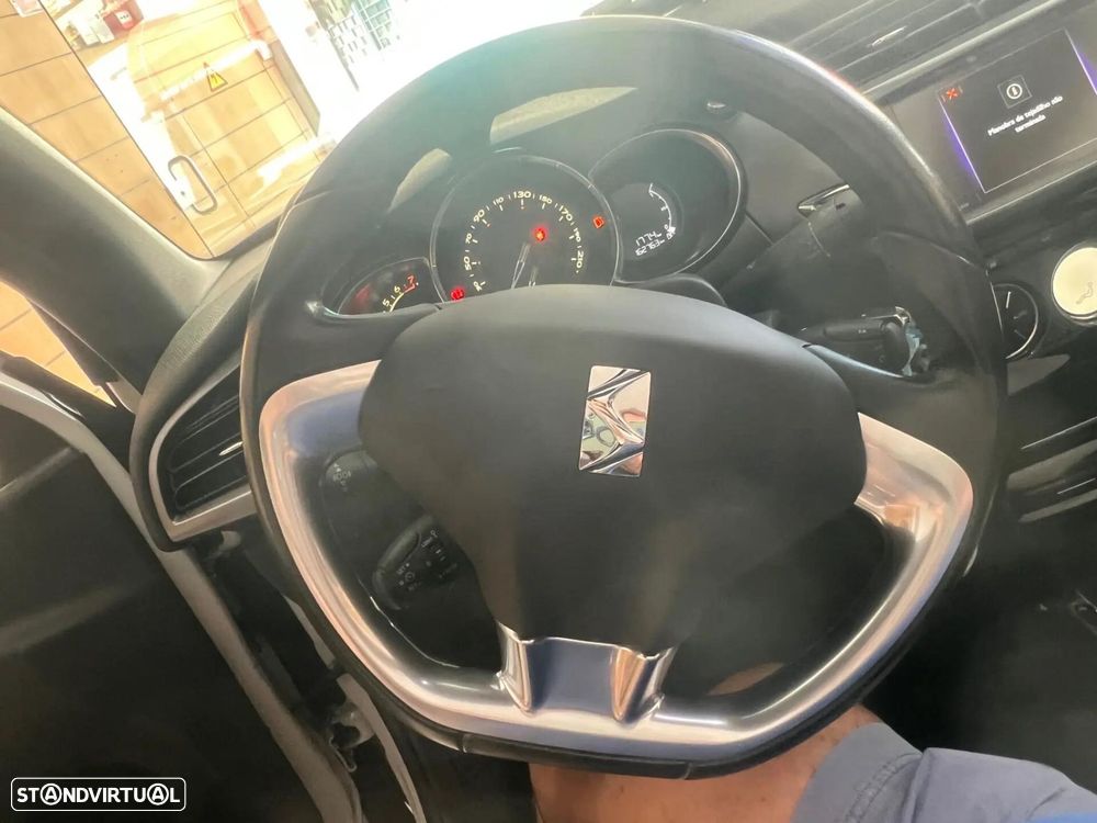 DS DS3 Cabrio PureTech 110 Stop&Start Limited Edition 1955 - 14