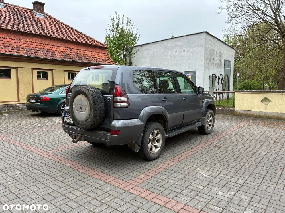 Toyota Land Cruiser - 5
