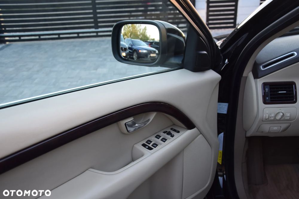 Volvo XC 70 D5 AWD Summum - 23